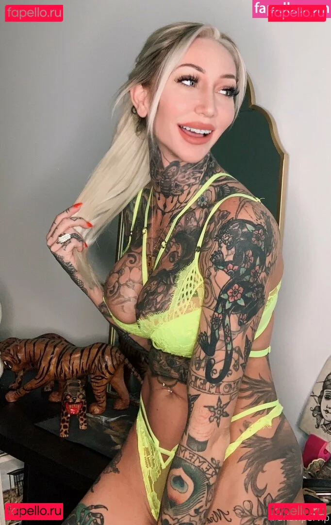 parisvipervip Onlyfans Photo Gallery 