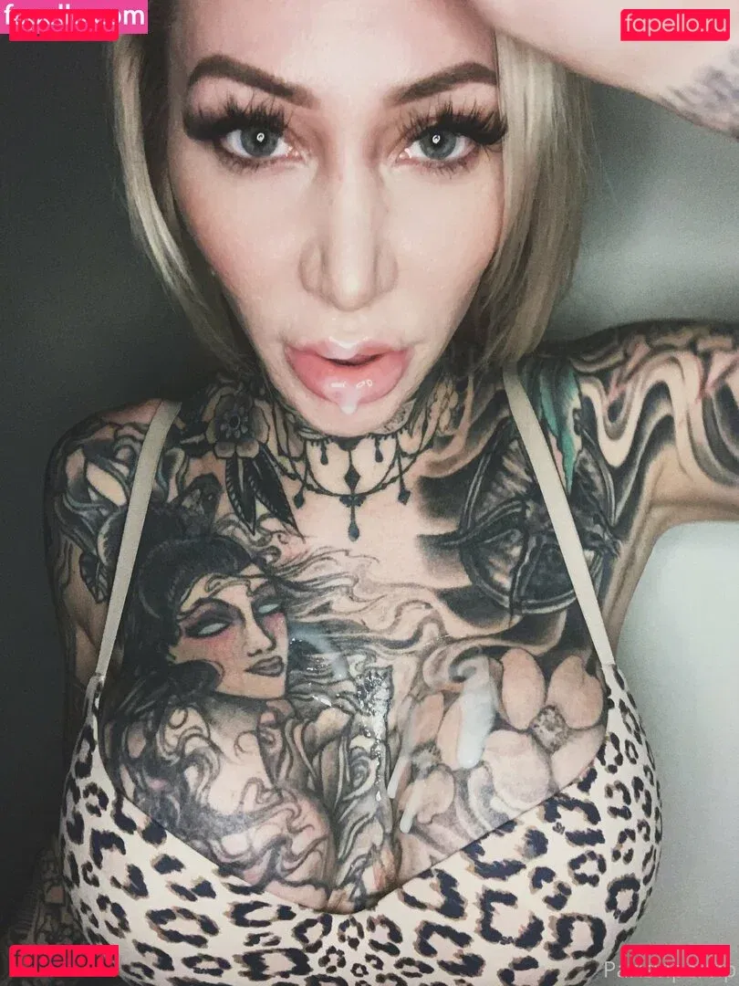 parisvipervip Onlyfans Photo Gallery 