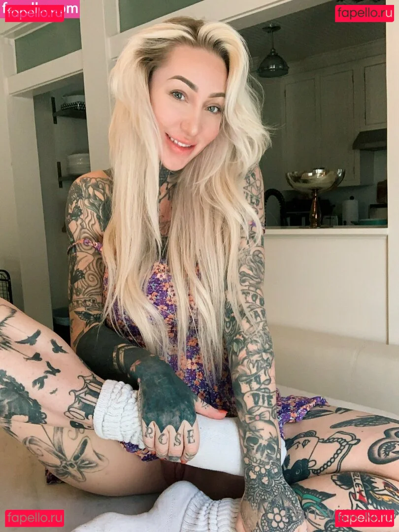 parisvipervip Onlyfans Photo Gallery 