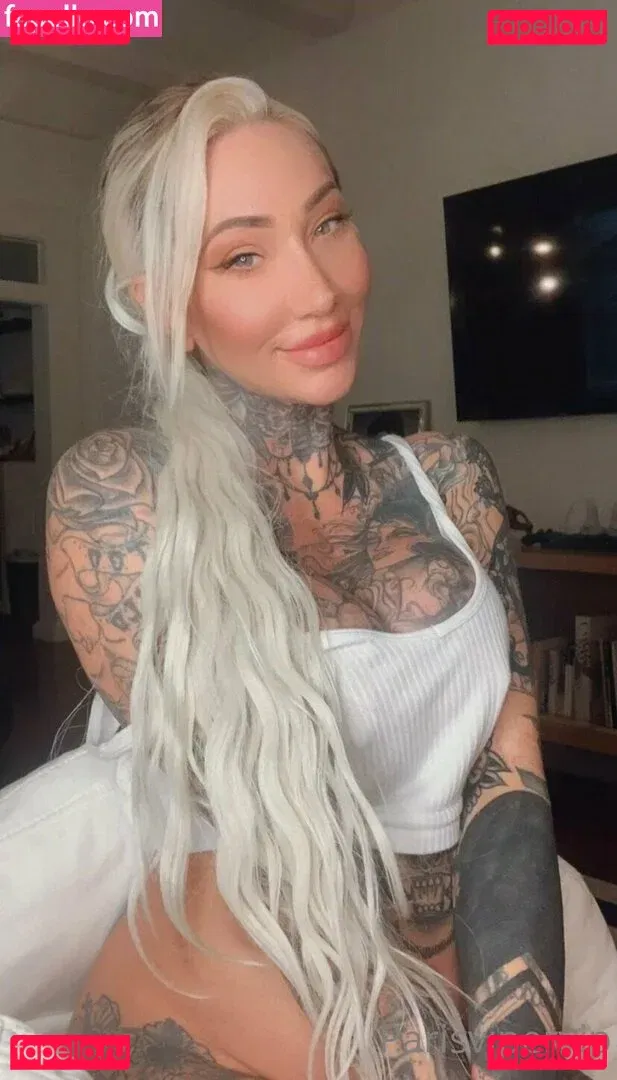 parisvipervip Onlyfans Photo Gallery 