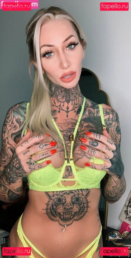 parisvipervip Onlyfans Photo Gallery 