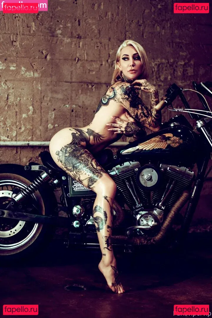 parisvipervip Onlyfans Photo Gallery 