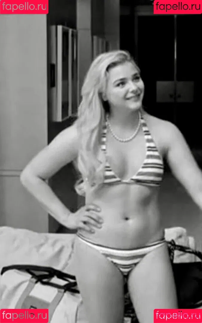 Chloë Grace Moretz Onlyfans Photo Gallery 