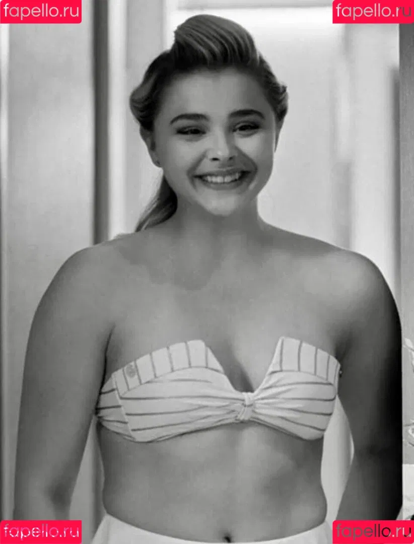 Chloë Grace Moretz Onlyfans Photo Gallery 