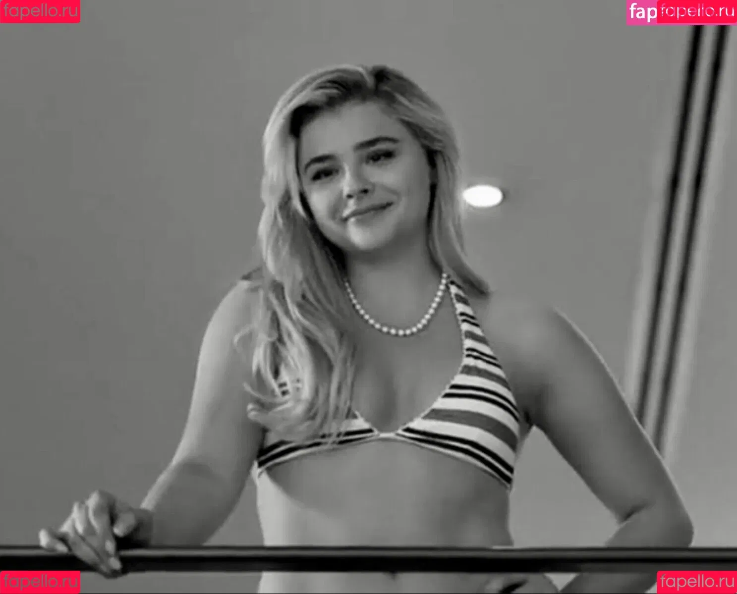 Chloë Grace Moretz Onlyfans Photo Gallery 