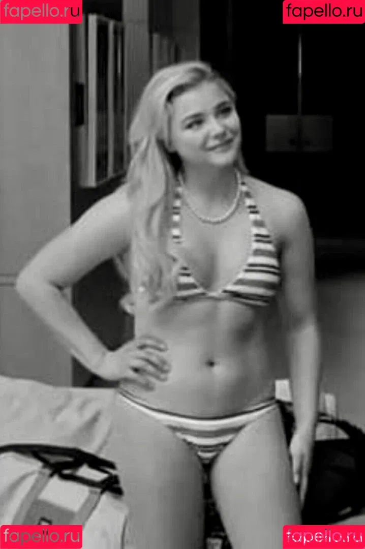 Chloë Grace Moretz Onlyfans Photo Gallery 