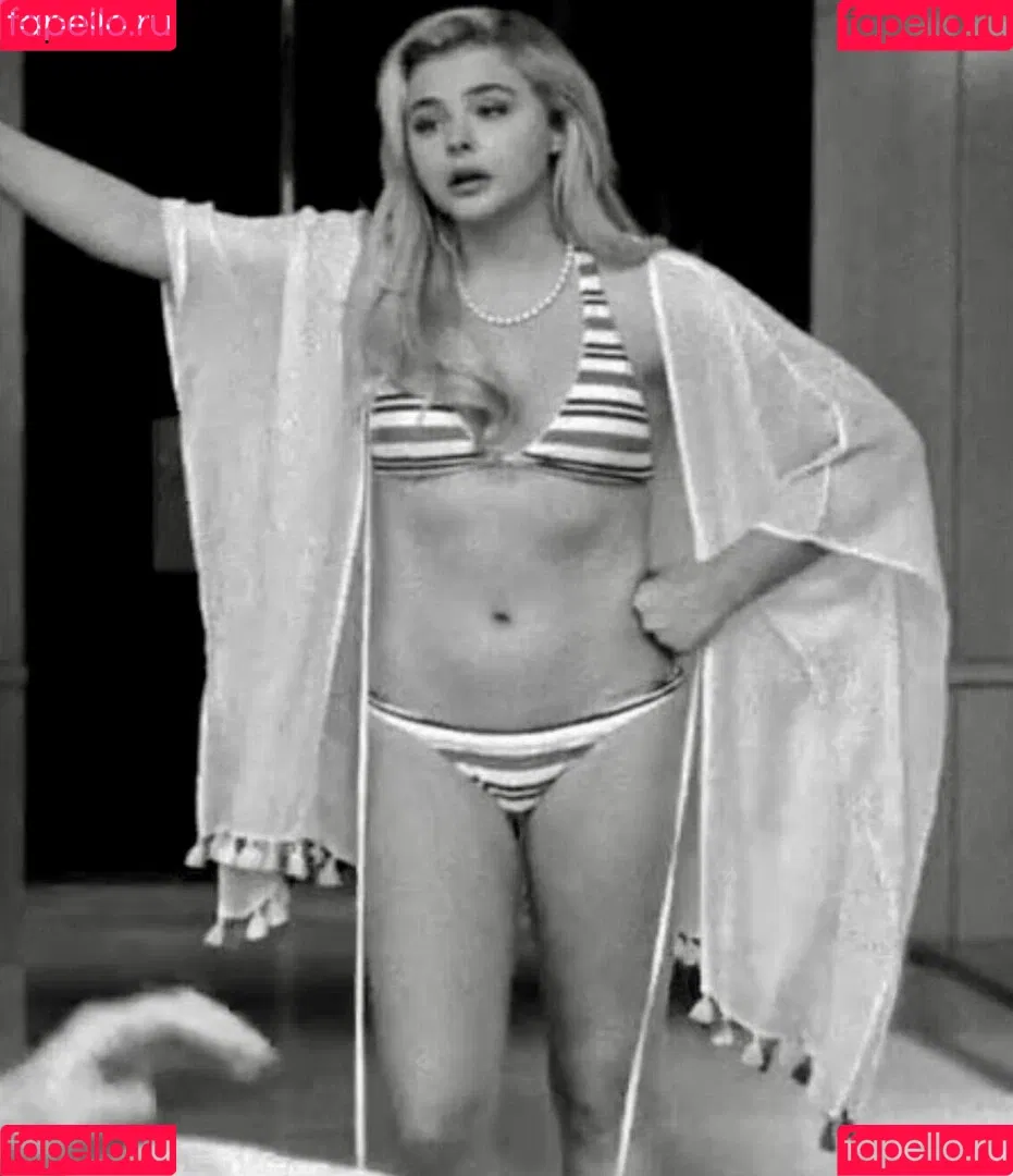 Chloë Grace Moretz Onlyfans Photo Gallery 