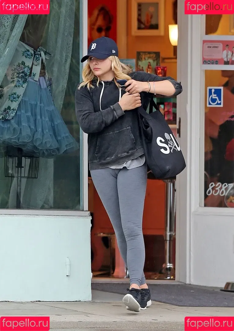 Chloë Grace Moretz Onlyfans Photo Gallery 