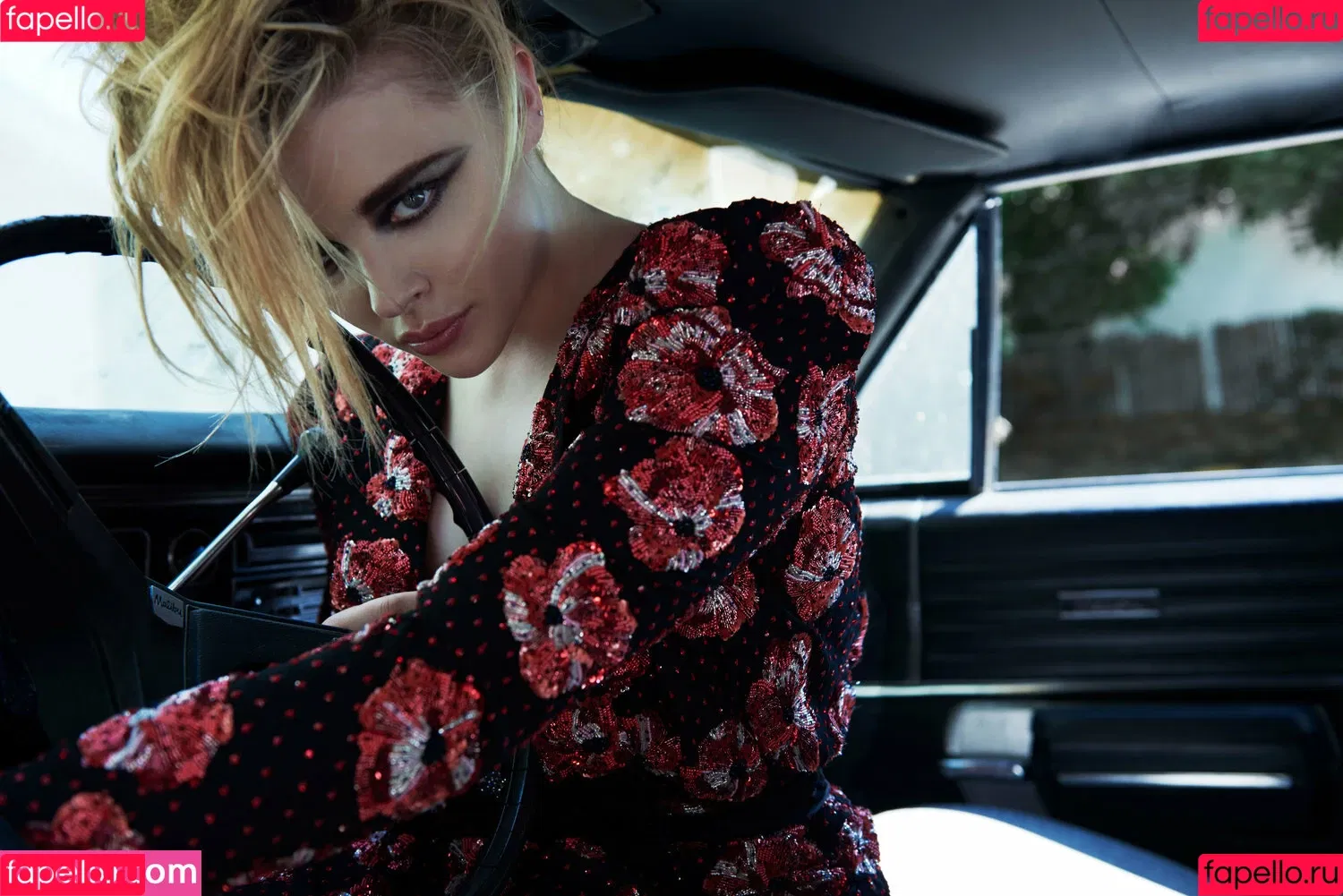 Chloë Grace Moretz Onlyfans Photo Gallery 