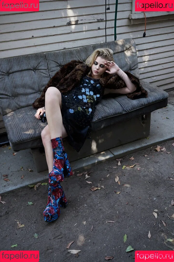 Chloë Grace Moretz Onlyfans Photo Gallery 