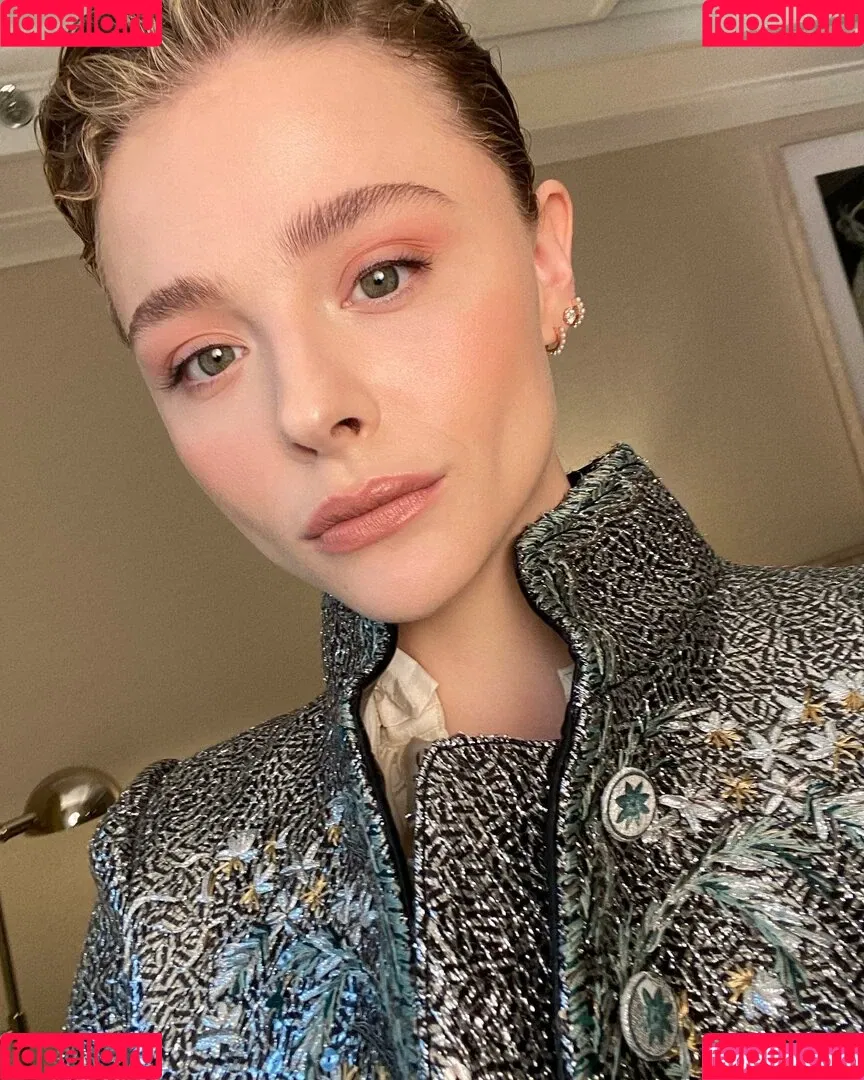 Chloë Grace Moretz Onlyfans Photo Gallery 