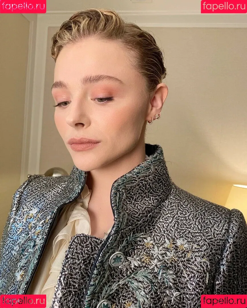 Chloë Grace Moretz Onlyfans Photo Gallery 