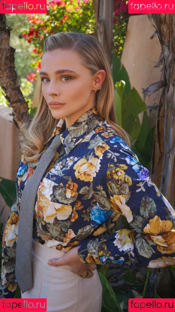 Chloë Grace Moretz Onlyfans Photo Gallery 