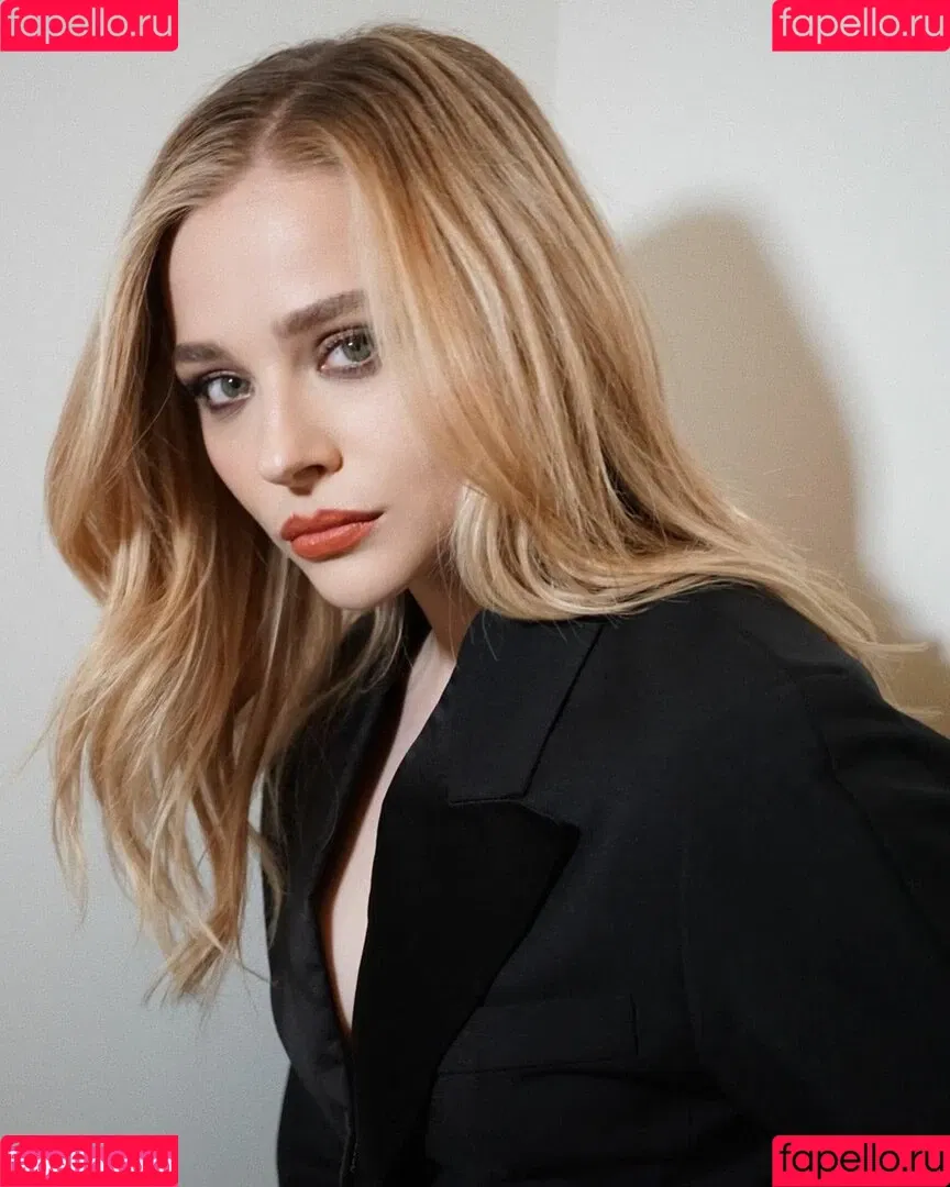 Chloë Grace Moretz Onlyfans Photo Gallery 