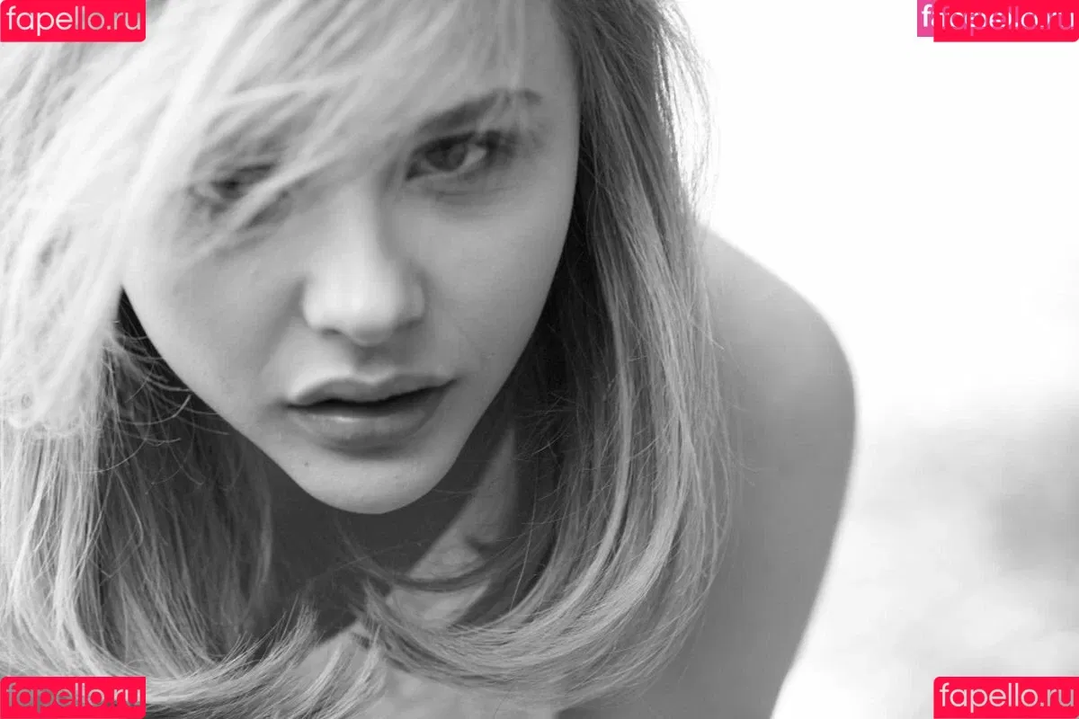 Chloë Grace Moretz Onlyfans Photo Gallery 