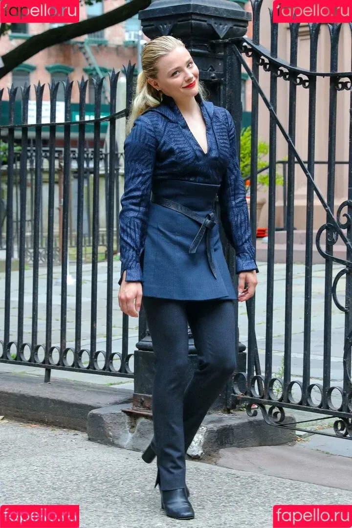Chloë Grace Moretz Onlyfans Photo Gallery 