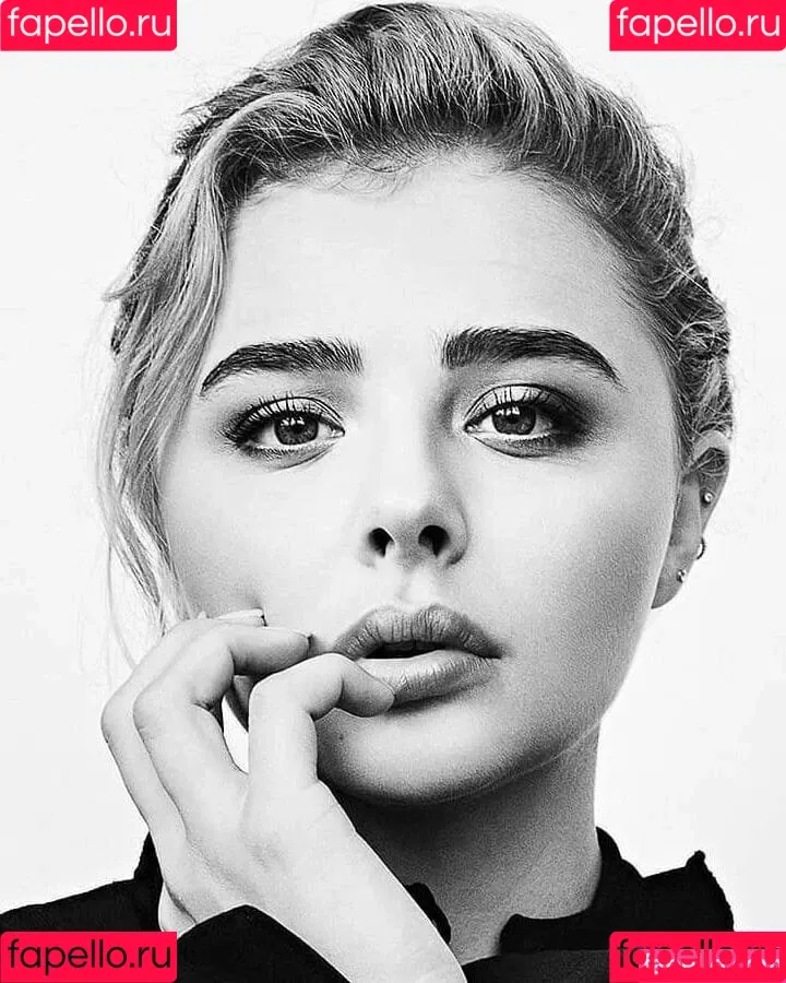 Chloë Grace Moretz Onlyfans Photo Gallery 