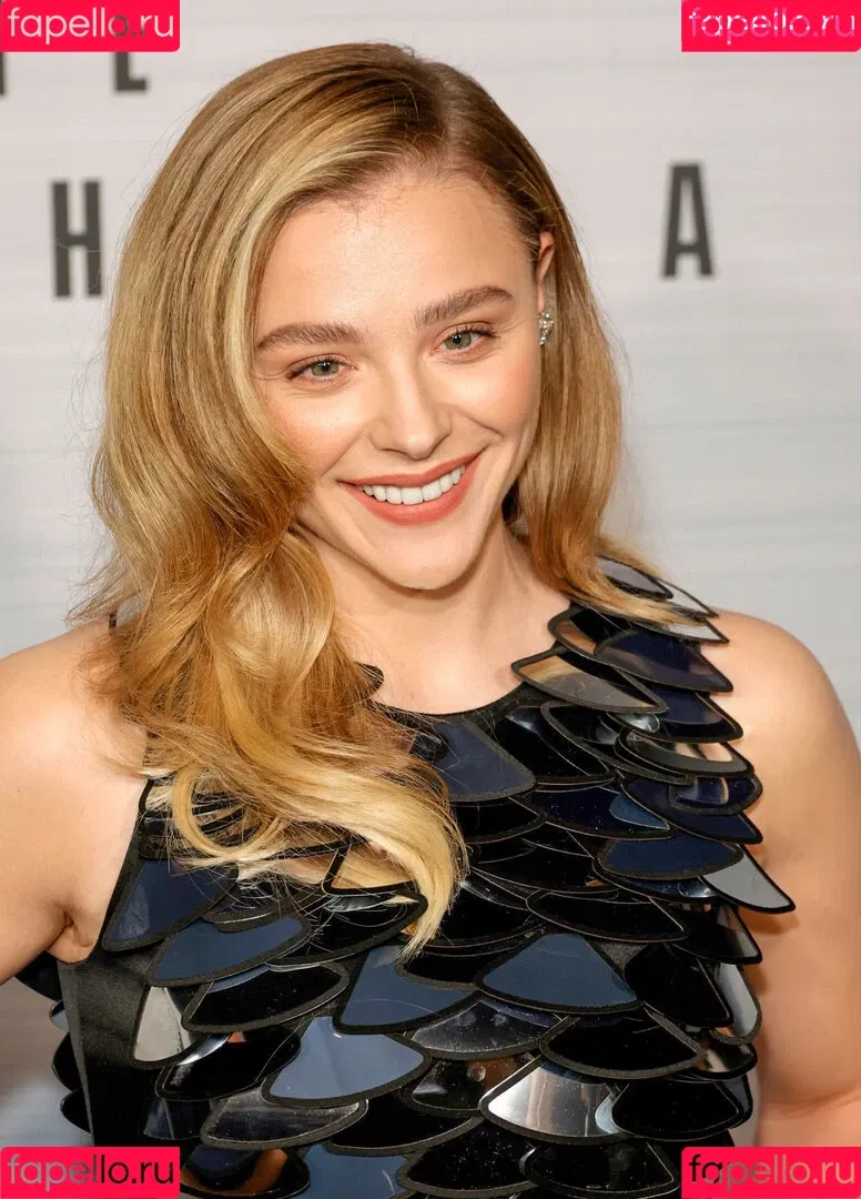 Chloë Grace Moretz Onlyfans Photo Gallery 