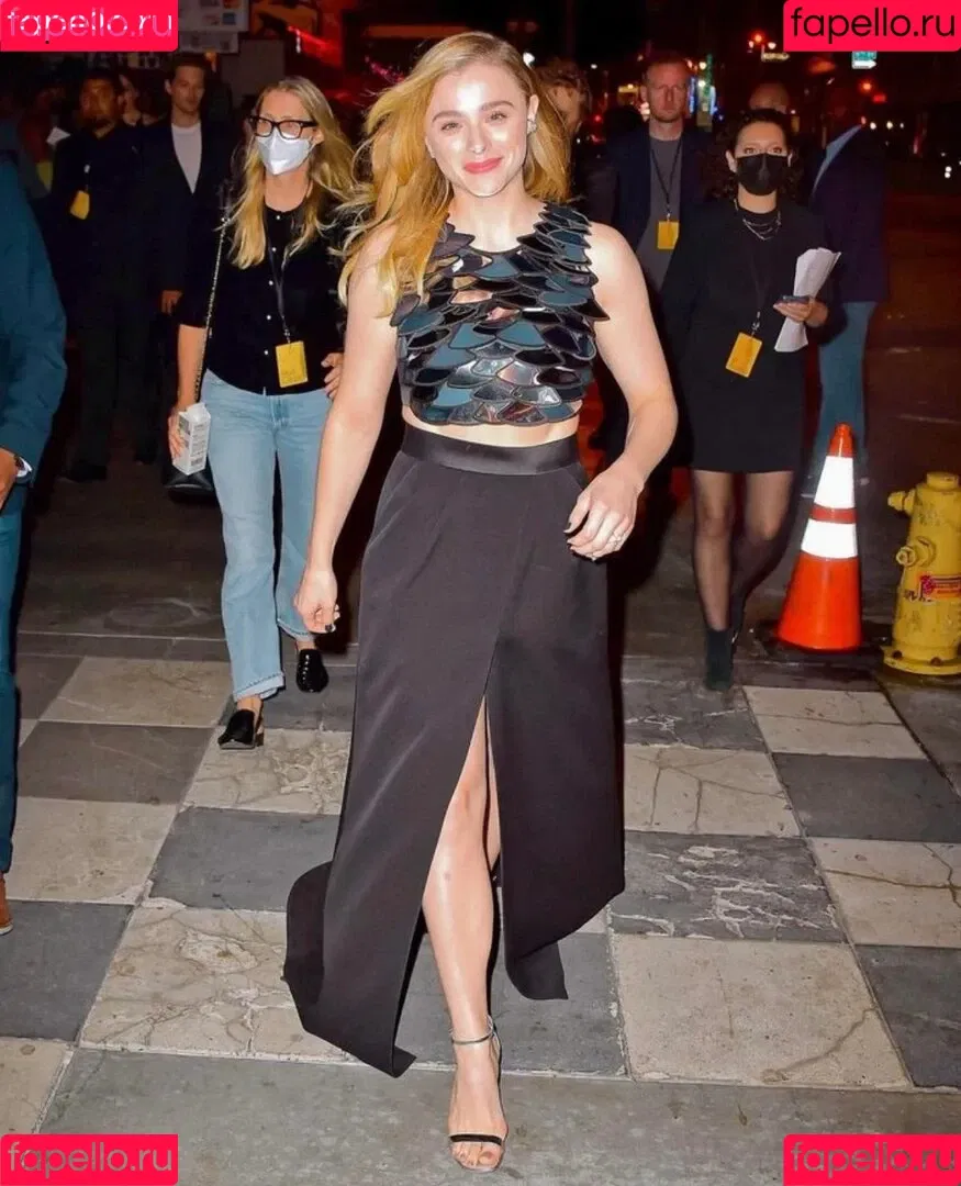 Chloë Grace Moretz Onlyfans Photo Gallery 