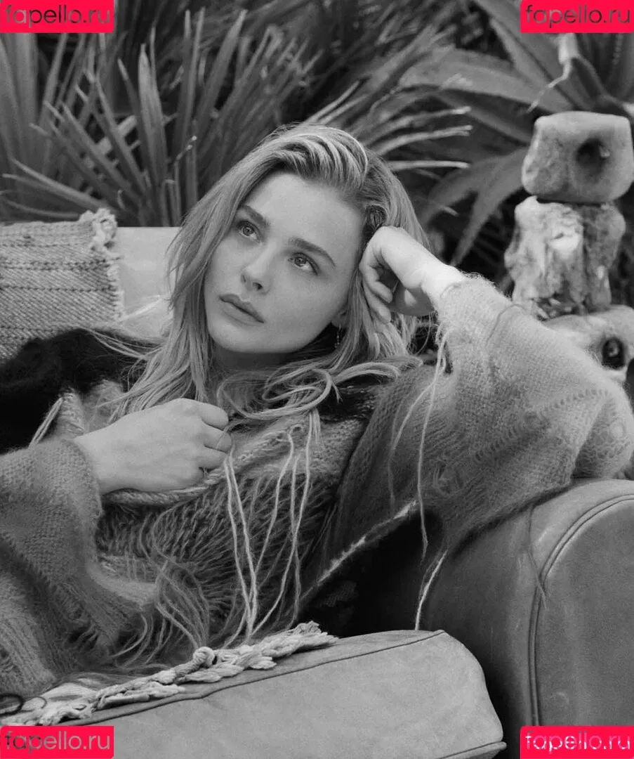 Chloë Grace Moretz Onlyfans Photo Gallery 