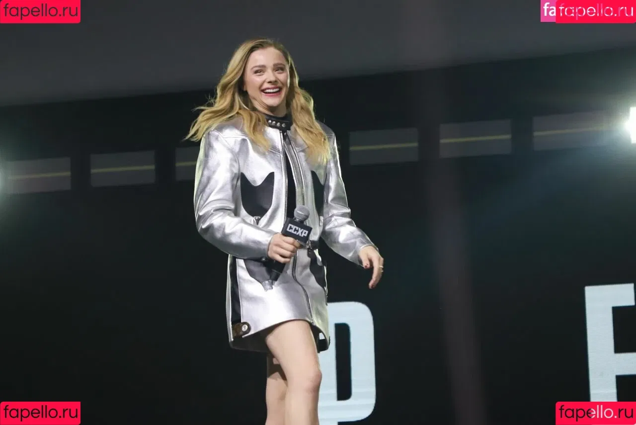 Chloë Grace Moretz Onlyfans Photo Gallery 