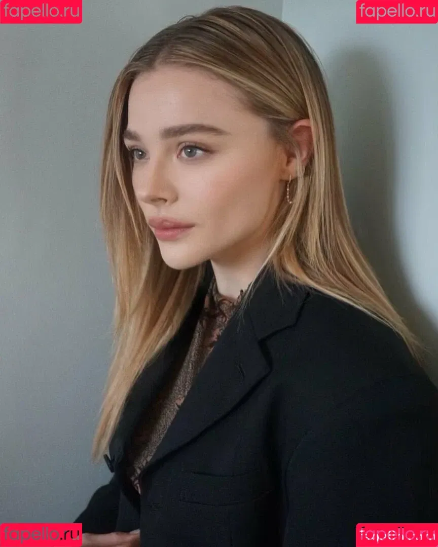 Chloë Grace Moretz Onlyfans Photo Gallery 