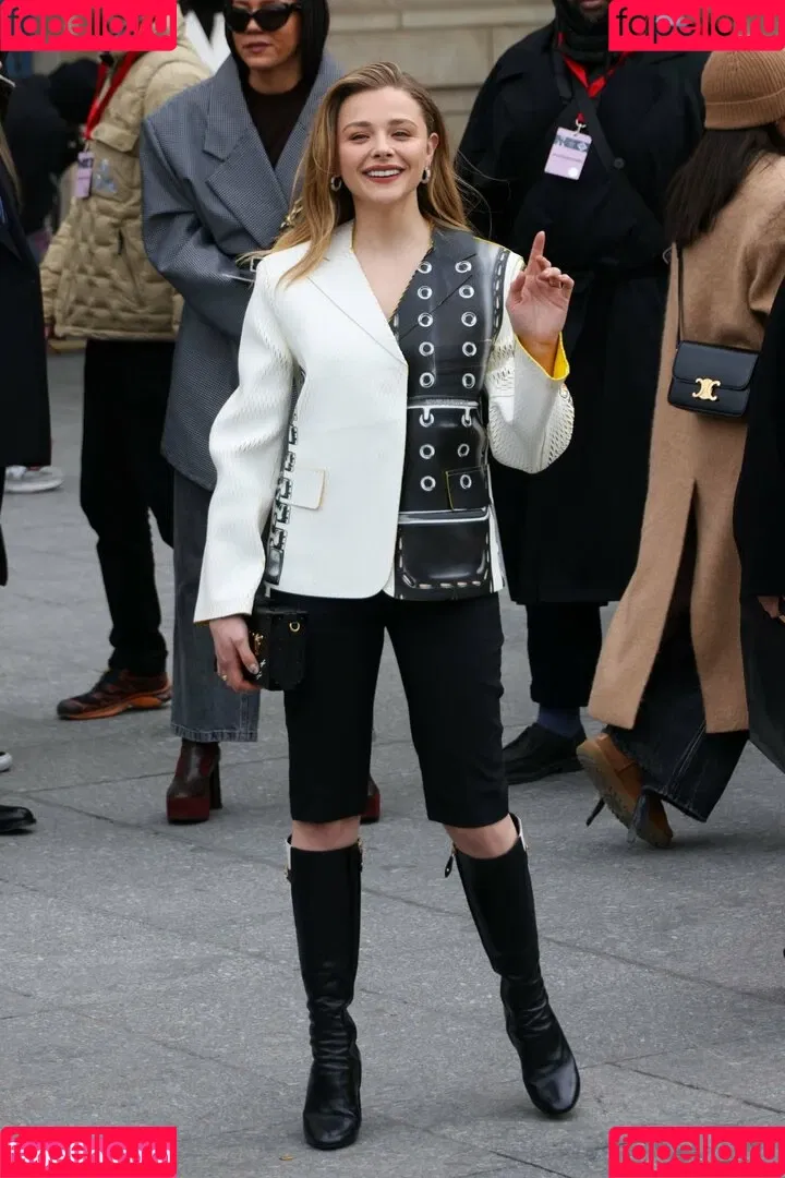 Chloë Grace Moretz Onlyfans Photo Gallery 