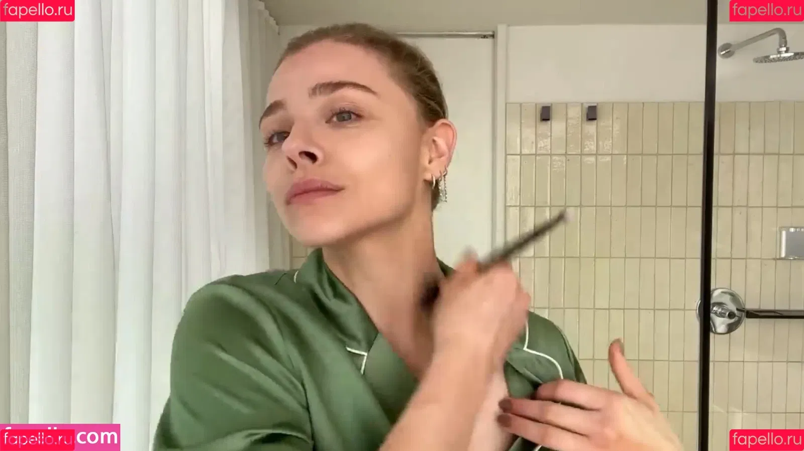 Chloë Grace Moretz Onlyfans Photo Gallery 
