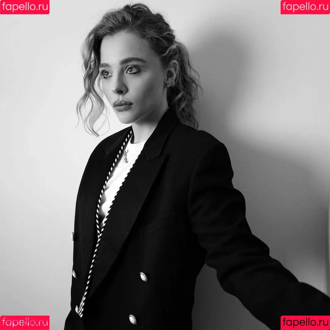 Chloë Grace Moretz Onlyfans Photo Gallery 