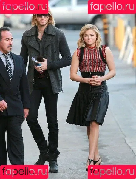 Chloë Grace Moretz Onlyfans Photo Gallery 