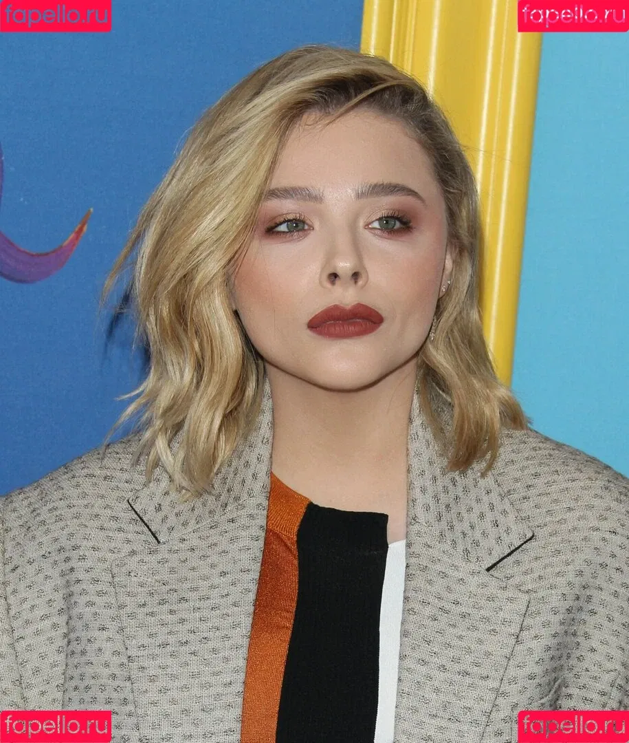 Chloë Grace Moretz Onlyfans Photo Gallery 