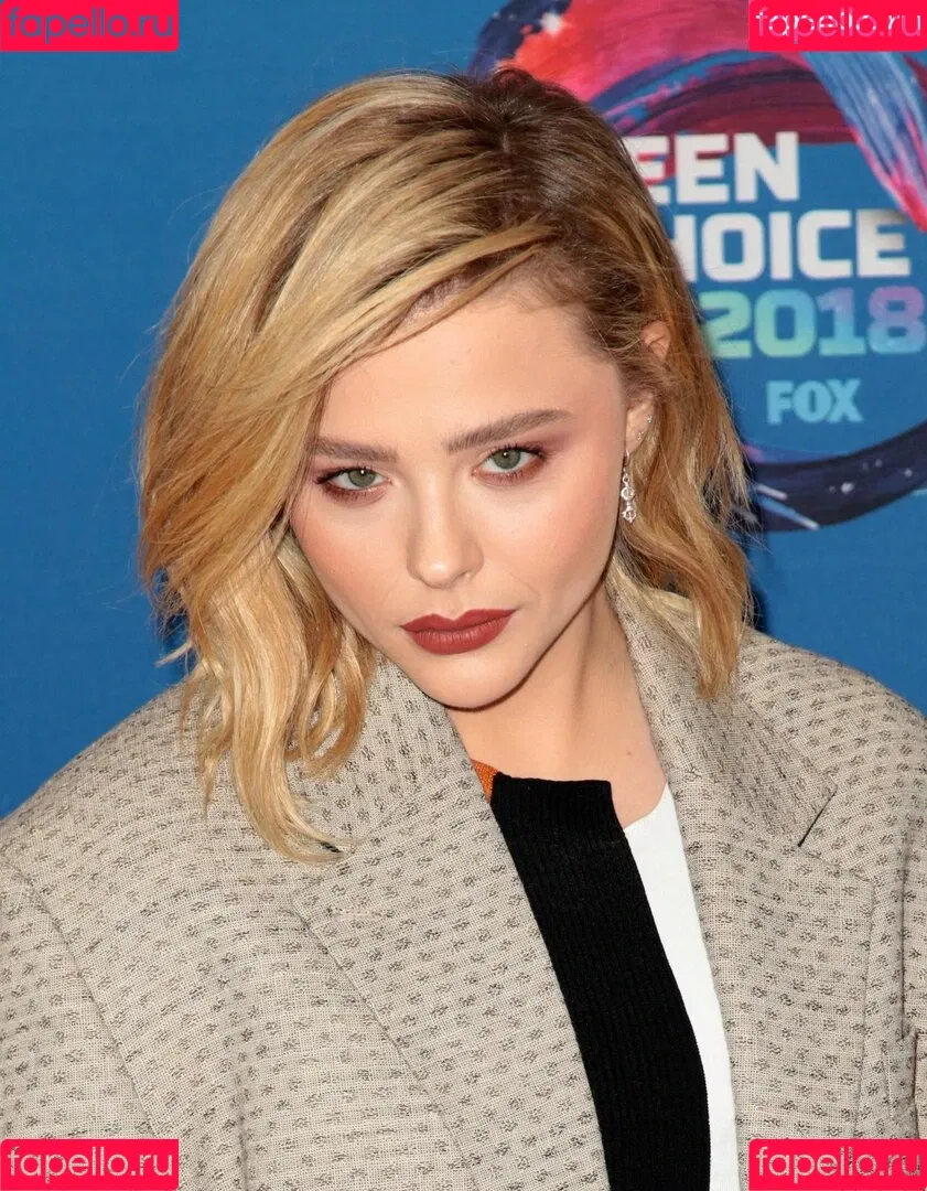 Chloë Grace Moretz Onlyfans Photo Gallery 