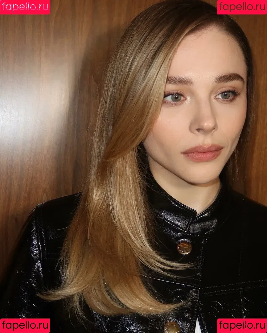 Chloë Grace Moretz Onlyfans Photo Gallery 
