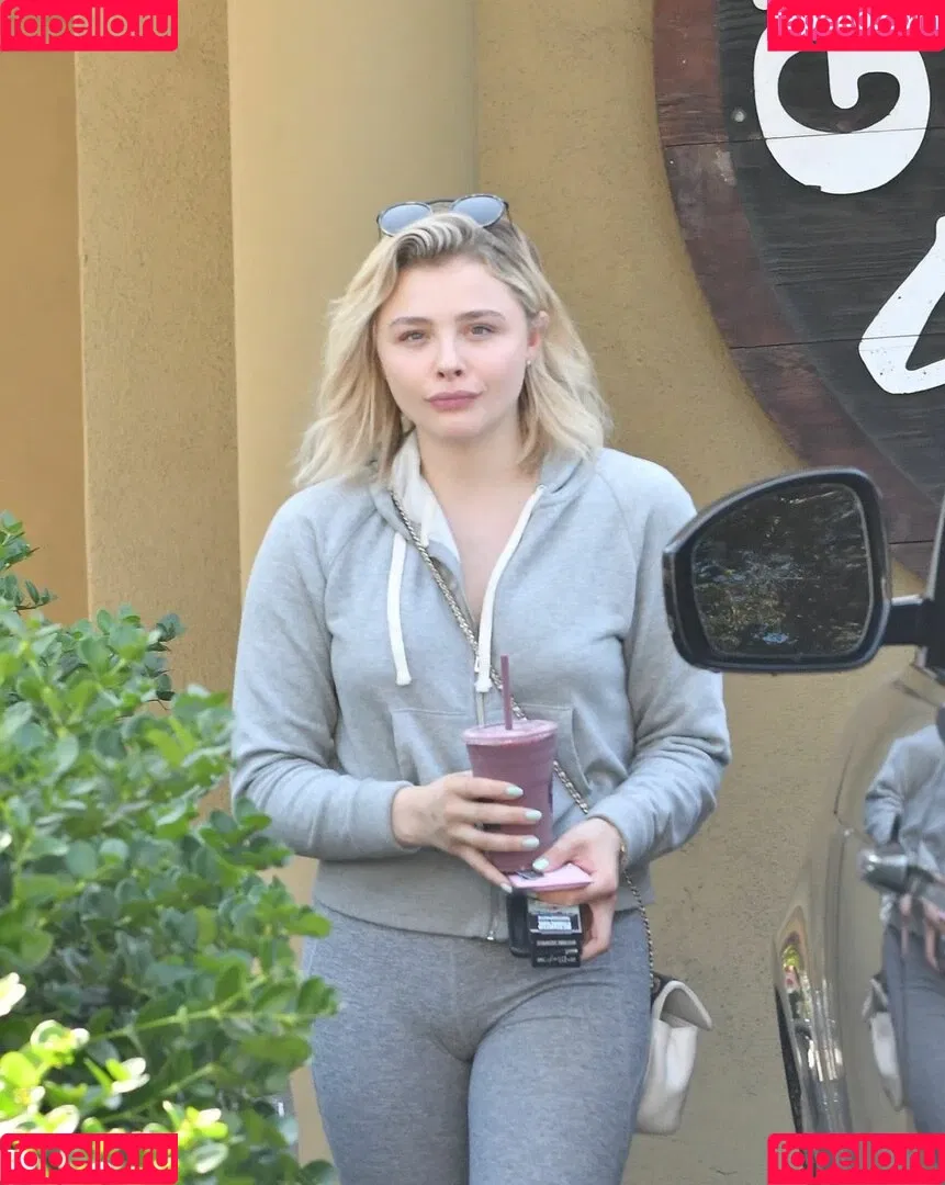 Chloë Grace Moretz Onlyfans Photo Gallery 