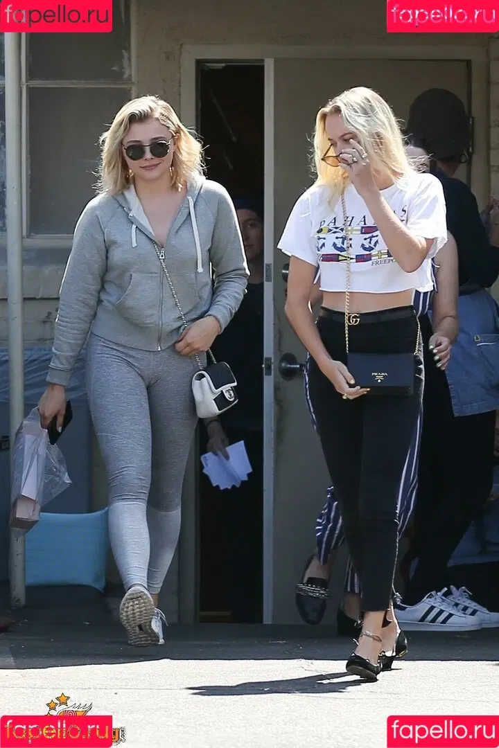 Chloë Grace Moretz Onlyfans Photo Gallery 