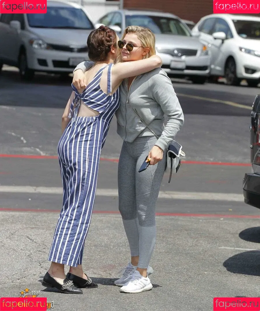 Chloë Grace Moretz Onlyfans Photo Gallery 