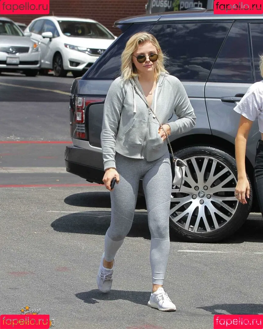 Chloë Grace Moretz Onlyfans Photo Gallery 