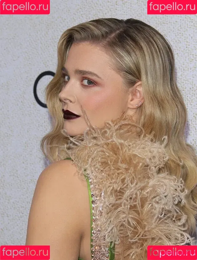 Chloë Grace Moretz Onlyfans Photo Gallery 