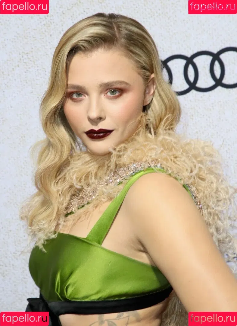 Chloë Grace Moretz Onlyfans Photo Gallery 