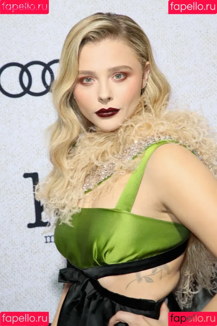 Chloë Grace Moretz Onlyfans Photo Gallery 