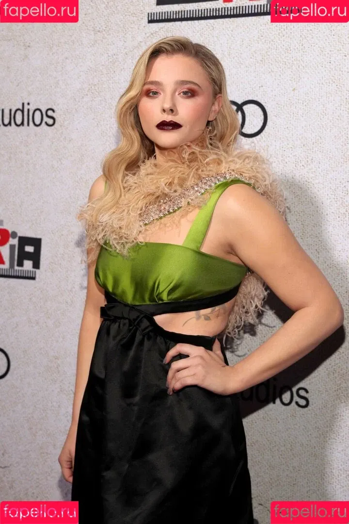 Chloë Grace Moretz Onlyfans Photo Gallery 