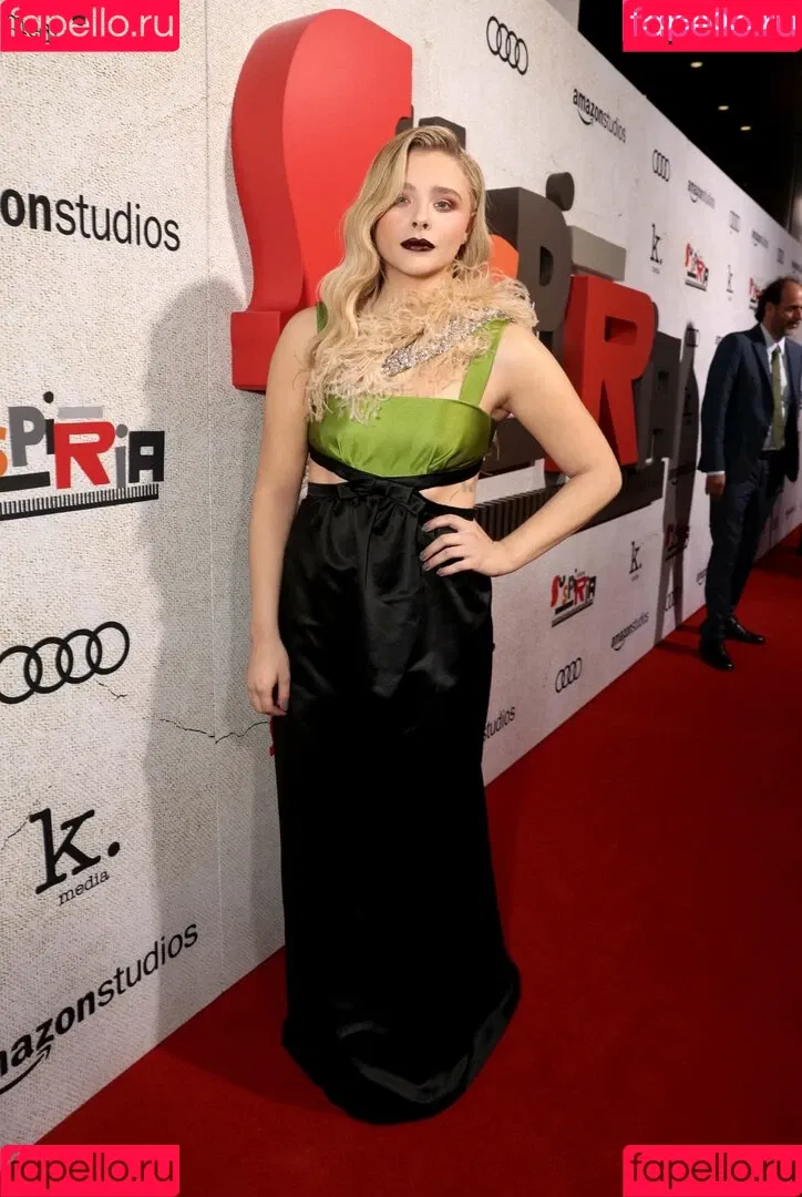 Chloë Grace Moretz Onlyfans Photo Gallery 