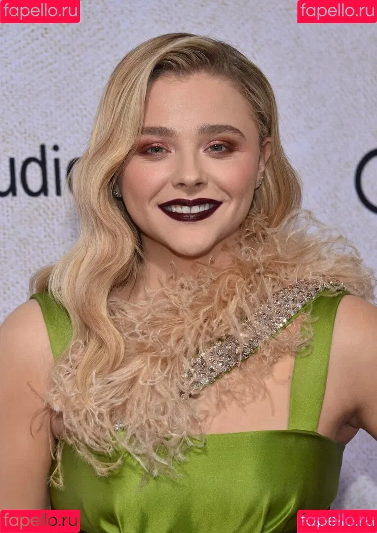 Chloë Grace Moretz Onlyfans Photo Gallery 