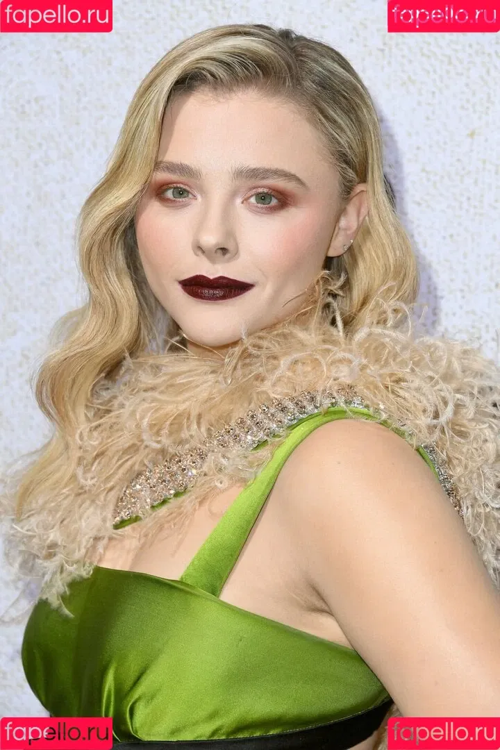 Chloë Grace Moretz Onlyfans Photo Gallery 