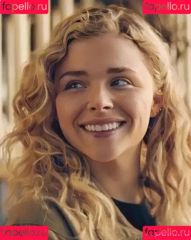 Chloë Grace Moretz Onlyfans Photo Gallery 