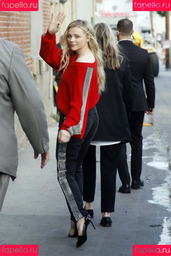 Chloë Grace Moretz Onlyfans Photo Gallery 