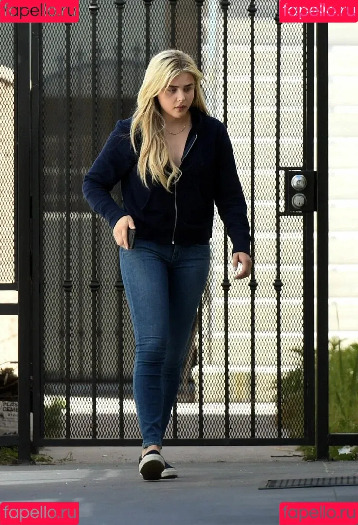 Chloë Grace Moretz Onlyfans Photo Gallery 
