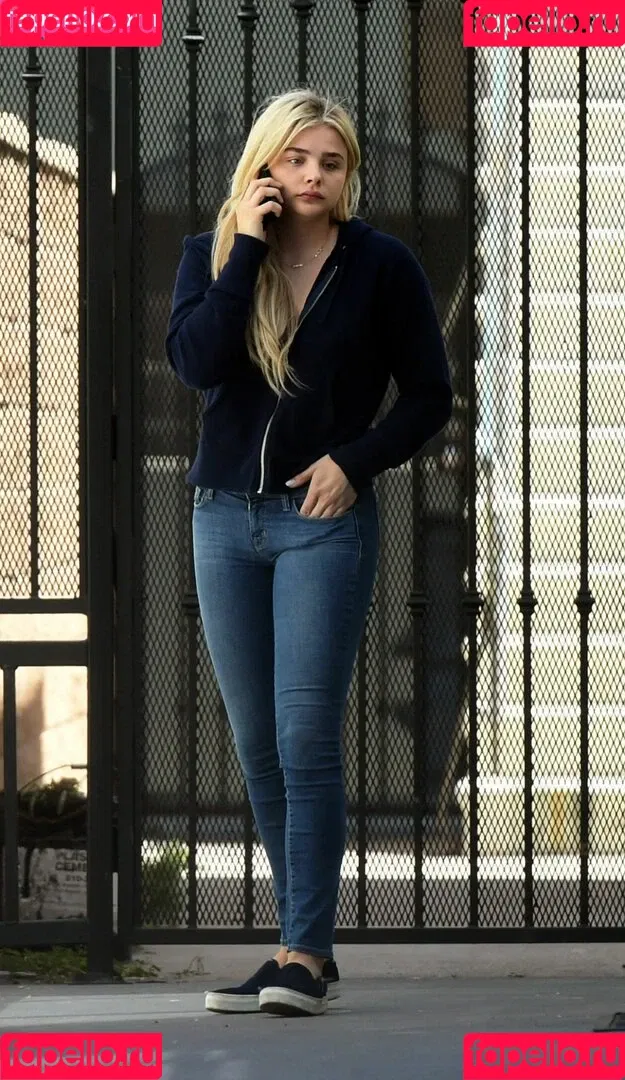 Chloë Grace Moretz Onlyfans Photo Gallery 