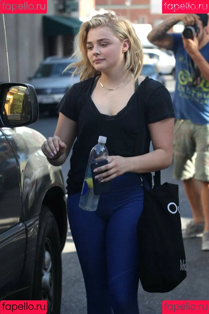 Chloë Grace Moretz Onlyfans Photo Gallery 
