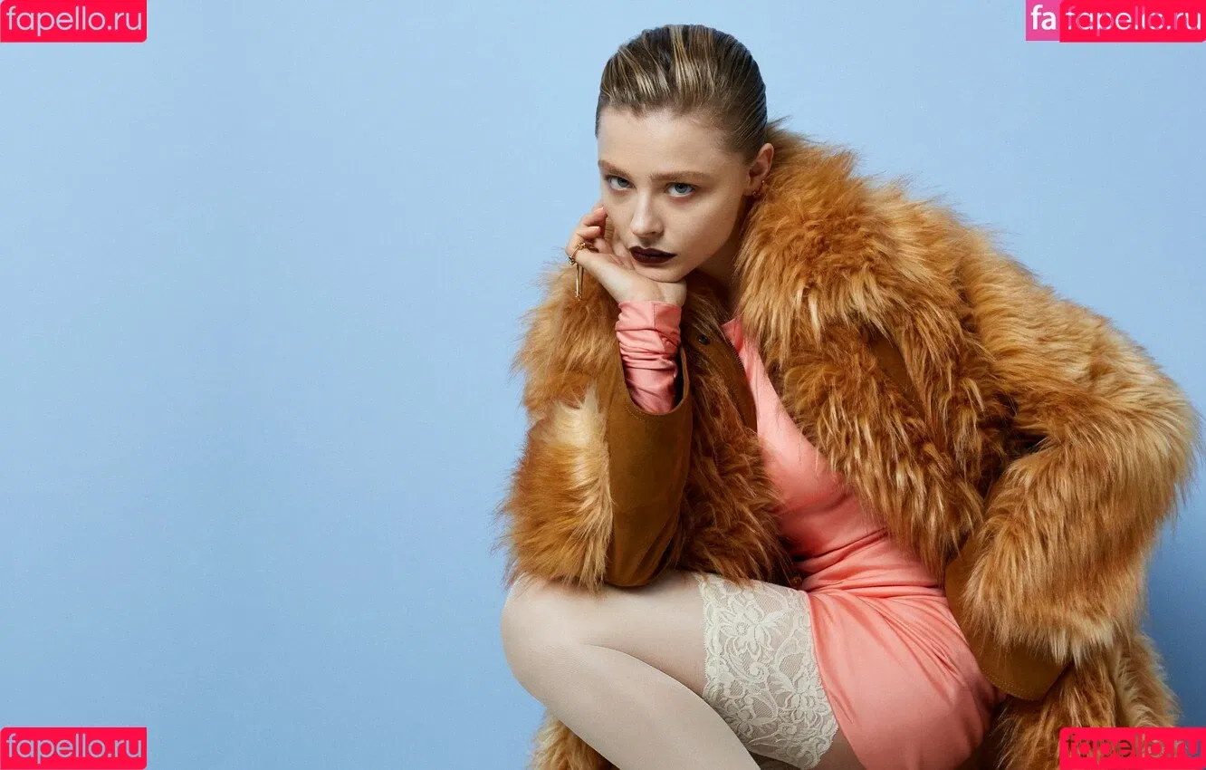 Chloë Grace Moretz Onlyfans Photo Gallery 